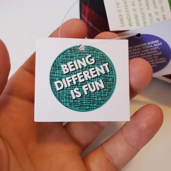 NWT Sanuk Kat Paw TX Plaid Pointed Toe Flats - Picture 9 of 12